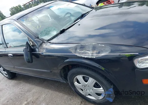 1998 Nissan Maxima Gle/Gxe/Se z USA, uszkodzony, nr VIN JN1CA21D4WT600277